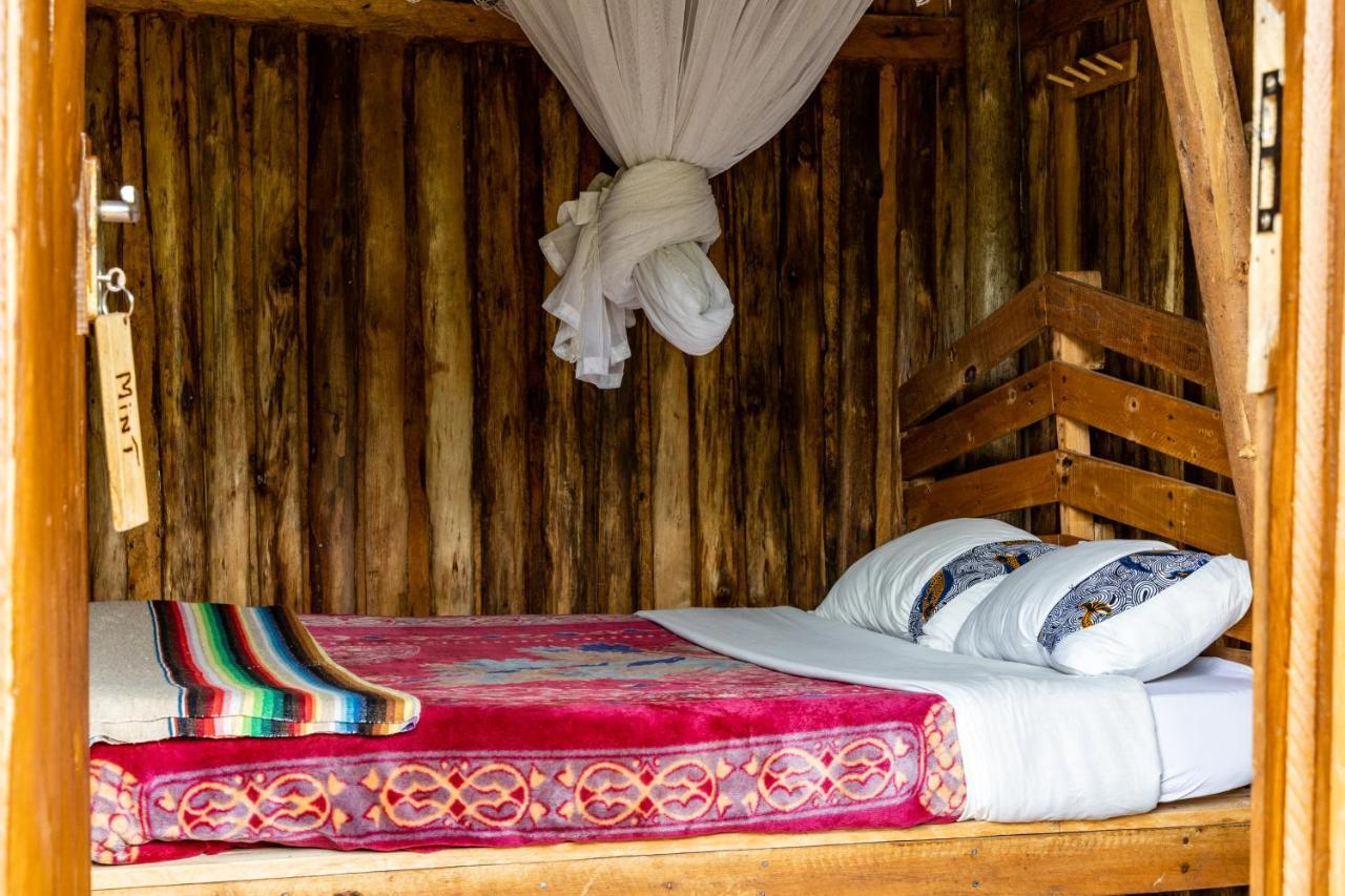Kalitusi Nature Resort Fort Portal Екстер'єр фото