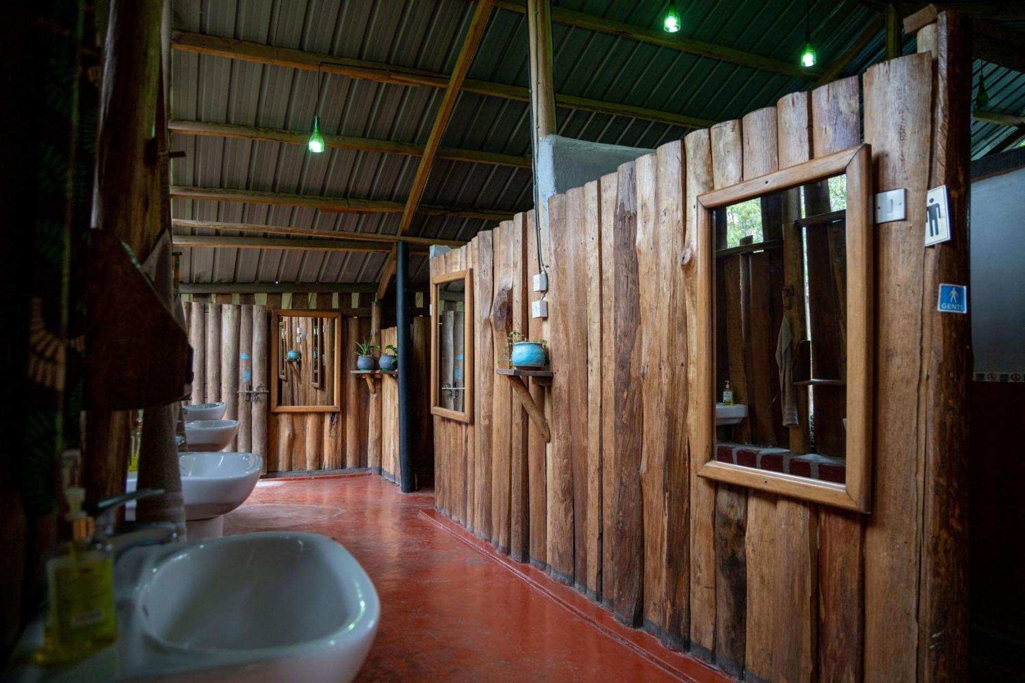 Kalitusi Nature Resort Fort Portal Екстер'єр фото