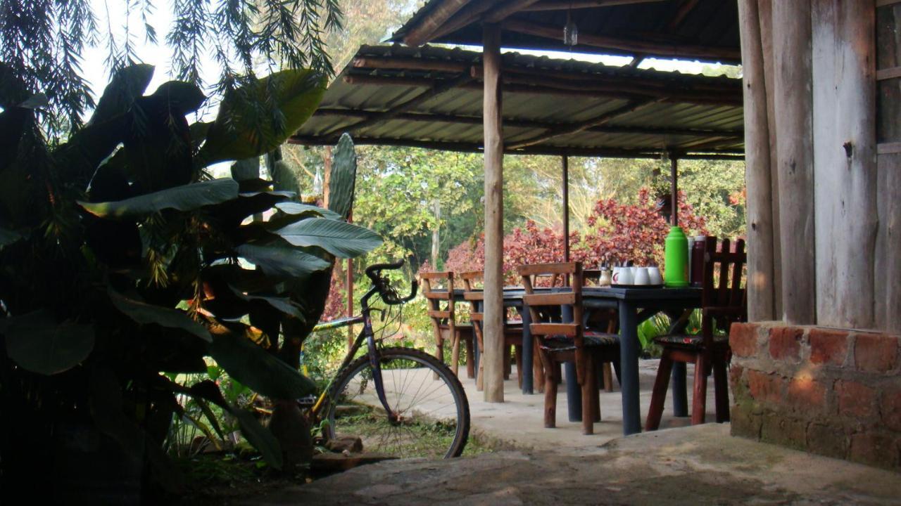 Kalitusi Nature Resort Fort Portal Екстер'єр фото